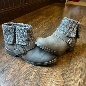 Rocket Dog Gray Ribbed Knit Top Turn Down Ankle Boots Booties Size 6.5